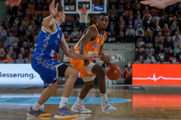 这种历史背 这种历史背